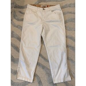 Levis Women's Classic Capri Jeans Ivory Mid Rise Pockets‎ Denim 12